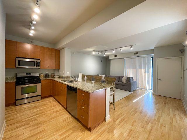 451 W Huron Street 709, Chicago, IL 60654