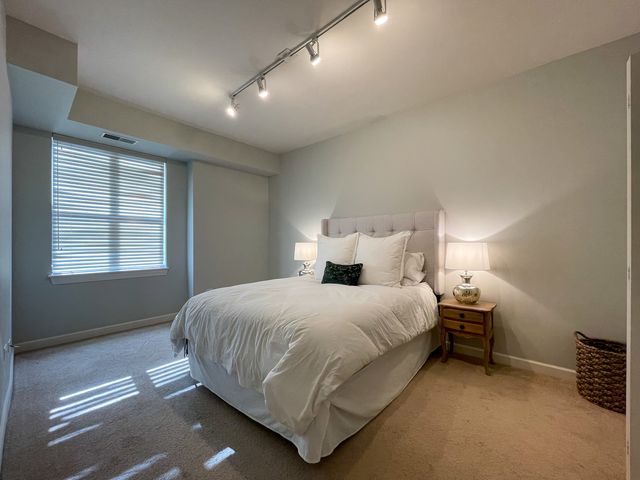 451 W Huron Street 709, Chicago, IL 60654