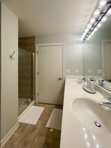 451 W Huron Street 709, Chicago, IL 60654