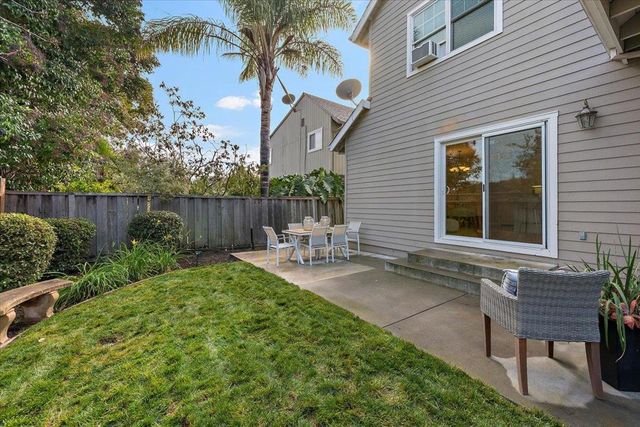 1317 Saint Francis Street, Redwood City, CA 94061