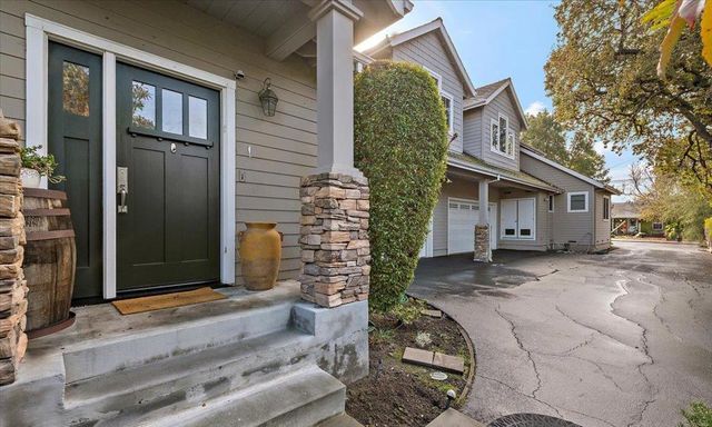 1317 Saint Francis Street, Redwood City, CA 94061