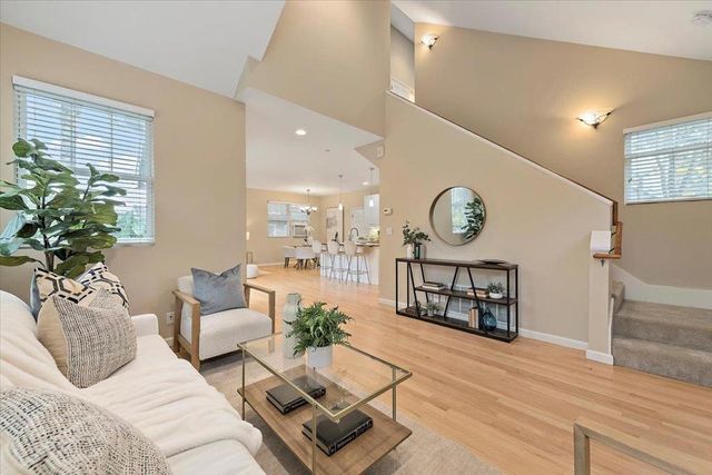 1317 Saint Francis Street, Redwood City, CA 94061