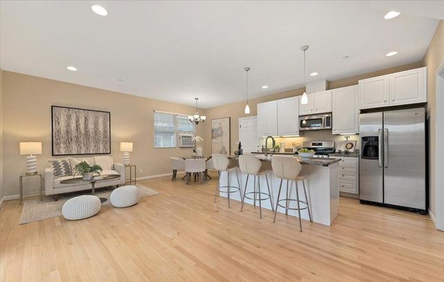 1317 Saint Francis Street, Redwood City, CA 94061