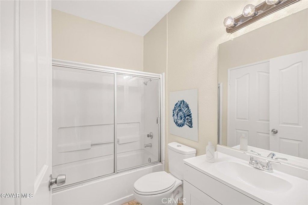 Image 15 of property listing at 2805 W Avenue K12 Apt#143, Lancaster, CA 93536