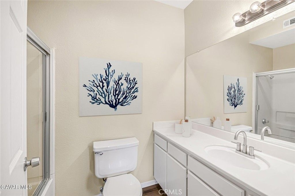Image 9 of property listing at 2805 W Avenue K12 Apt#143, Lancaster, CA 93536