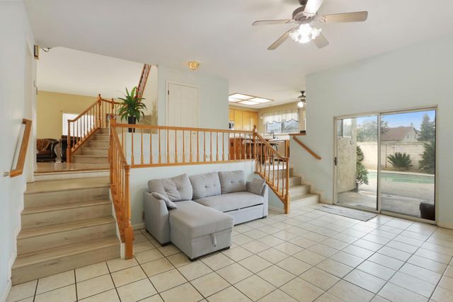 1725 Mark Mead Ln, Modesto, CA 95356