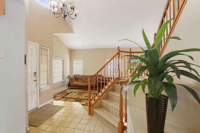 1725 Mark Mead Ln, Modesto, CA 95356