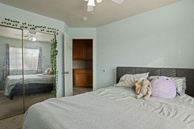 1725 Mark Mead Ln, Modesto, CA 95356