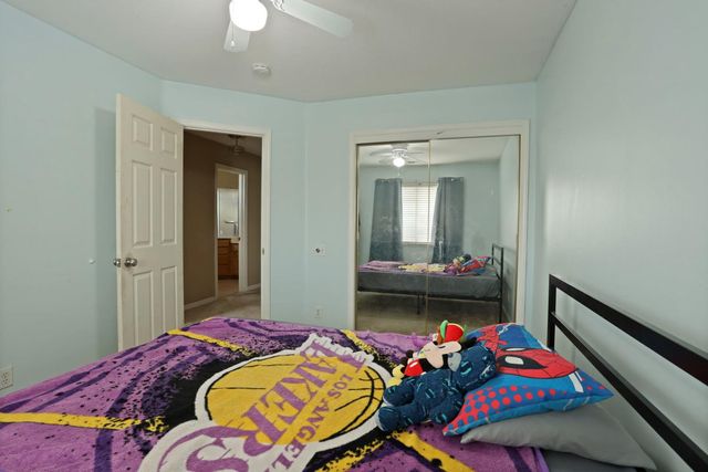 1725 Mark Mead Ln, Modesto, CA 95356