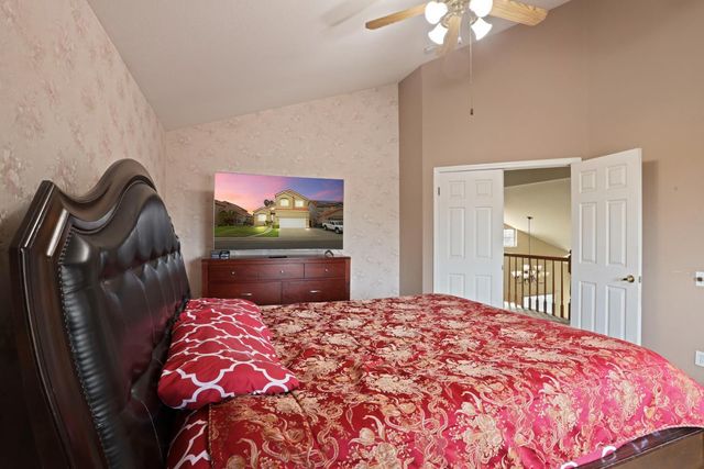 1725 Mark Mead Ln, Modesto, CA 95356