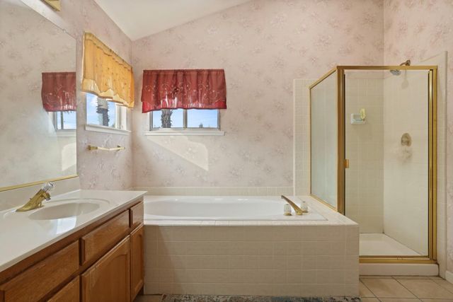 1725 Mark Mead Ln, Modesto, CA 95356