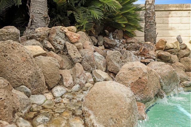 1725 Mark Mead Ln, Modesto, CA 95356