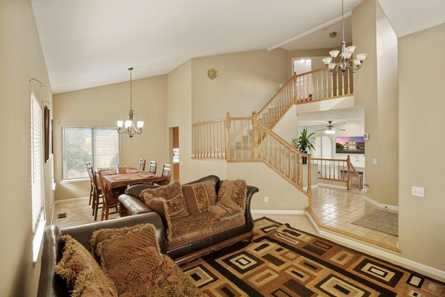 1725 Mark Mead Ln, Modesto, CA 95356