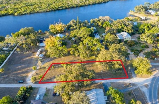 2014 Ft Denaud Rd, La Belle, FL 33935