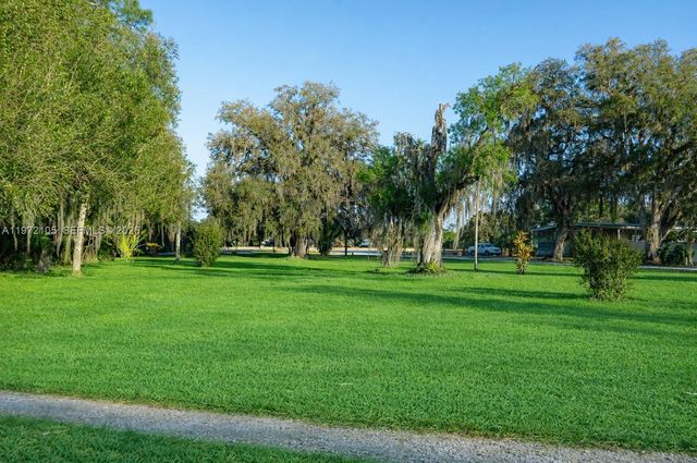 2014 Ft Denaud Rd, La Belle, FL 33935