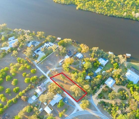 2014 Ft Denaud Rd, La Belle, FL 33935