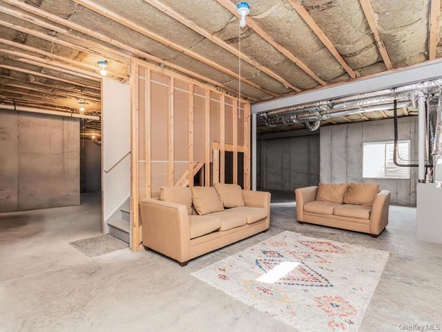 22 E Van Buren Way, Hopewell Junction, NY 12533