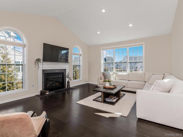 22 E Van Buren Way, Hopewell Junction, NY 12533