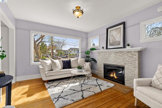 931 931 Bancroft Way, Berkeley, CA 94710