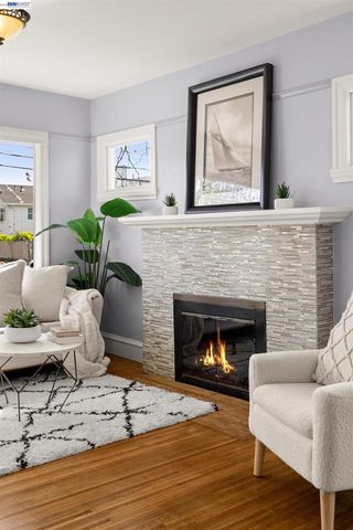 931 931 Bancroft Way, Berkeley, CA 94710