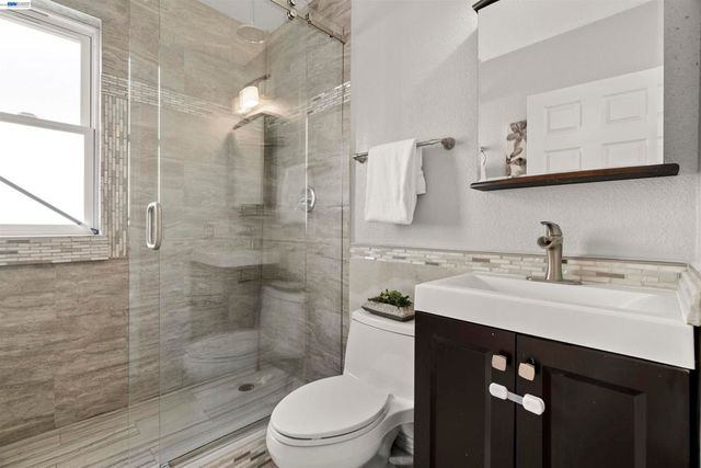 931 931 Bancroft Way, Berkeley, CA 94710