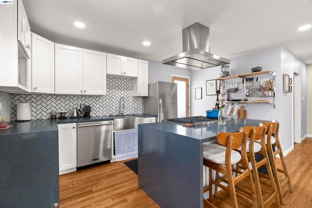 931 931 Bancroft Way, Berkeley, CA 94710