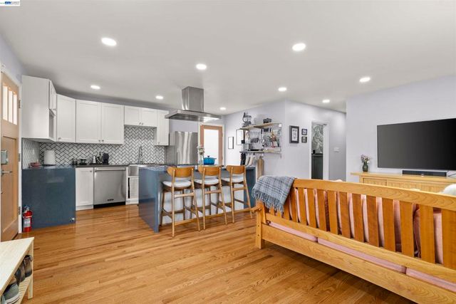 931 931 Bancroft Way, Berkeley, CA 94710