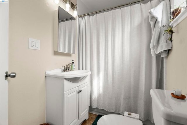 931 931 Bancroft Way, Berkeley, CA 94710