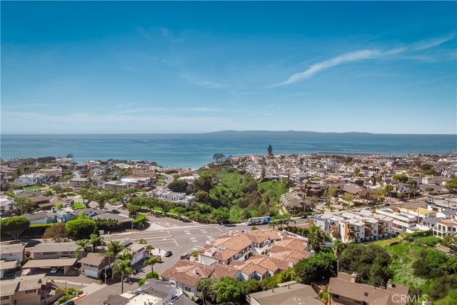 401 Seaward Road 2, Corona Del Mar, CA 92625