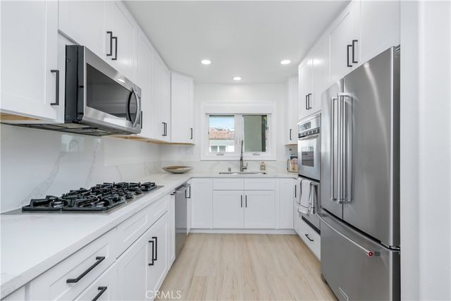 401 Seaward Road 2, Corona Del Mar, CA 92625