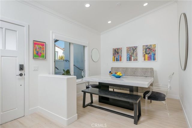 401 Seaward Road 2, Corona Del Mar, CA 92625