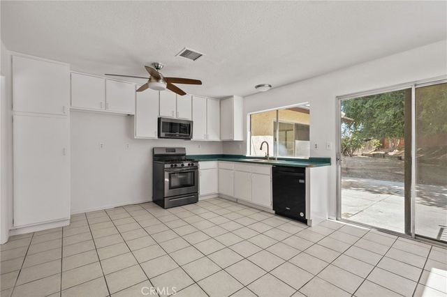 22438 Raven Way, Grand Terrace, CA 92313