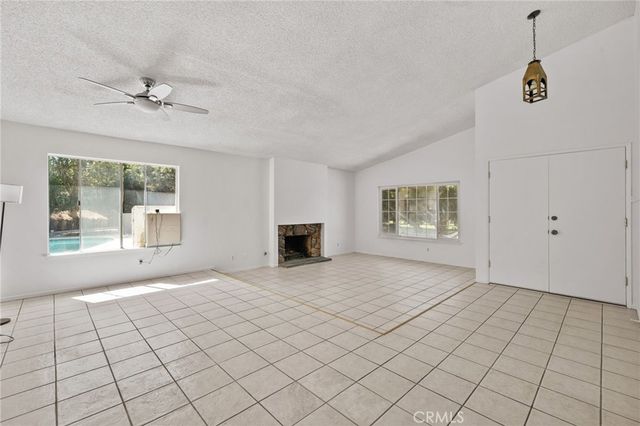 22438 Raven Way, Grand Terrace, CA 92313