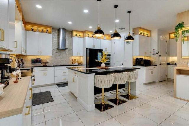 8109 LUDINGTON CIRCLE, Orlando, FL 32836