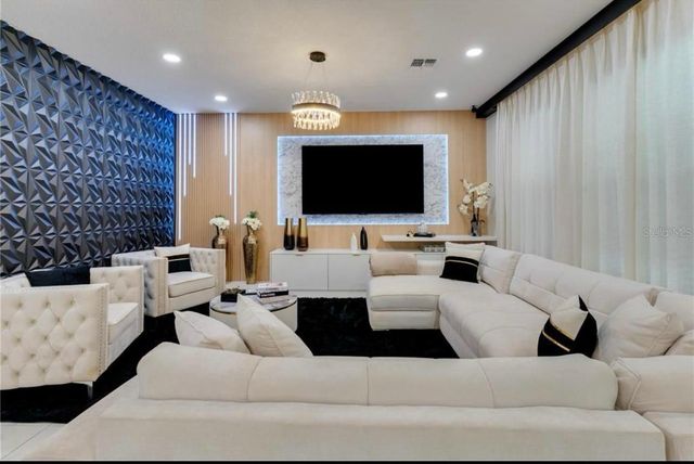 8109 LUDINGTON CIRCLE, Orlando, FL 32836