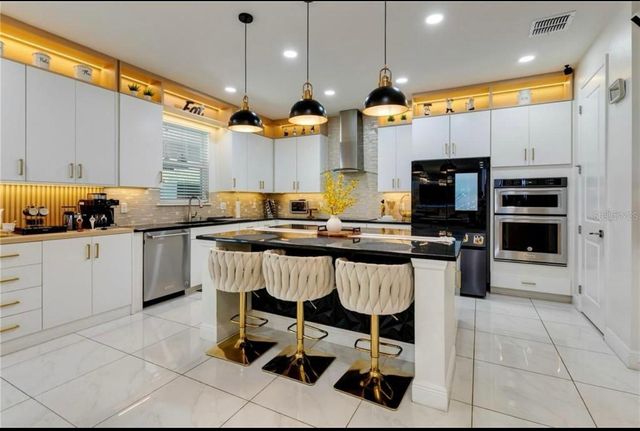 8109 LUDINGTON CIRCLE, Orlando, FL 32836