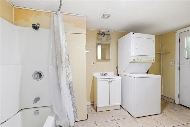1049 MONROE STREET, Lakeland, FL 33801