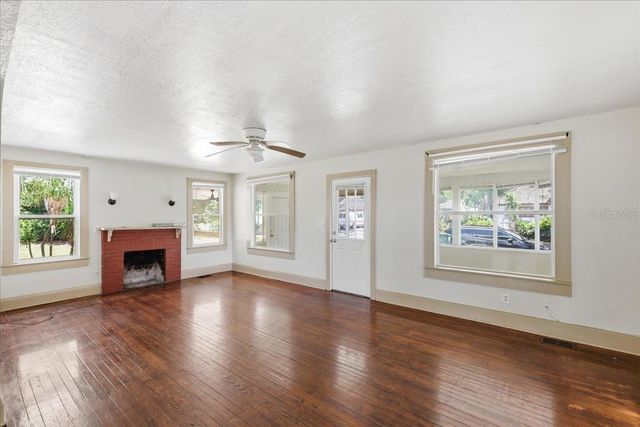 1049 MONROE STREET, Lakeland, FL 33801