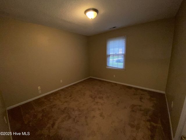 401 Cedar Creek Drive, Jacksonville, NC 28540