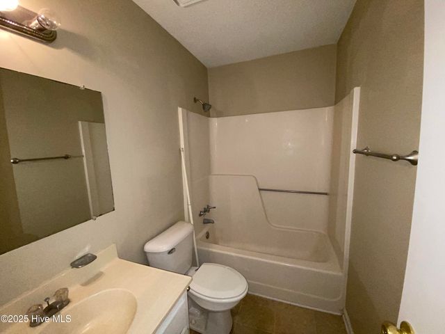 401 Cedar Creek Drive, Jacksonville, NC 28540