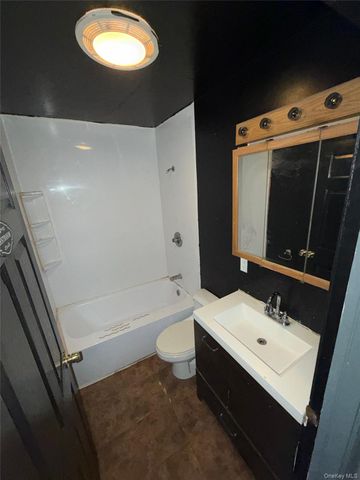 74 Highview Terrace, Bloomingburg, NY 12721