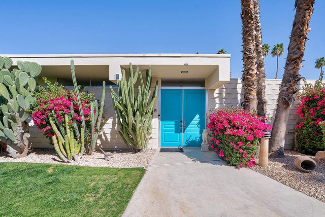 97 Westlake Circle, Palm Springs, CA 92264