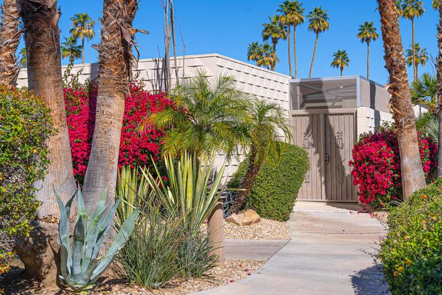 97 Westlake Circle, Palm Springs, CA 92264