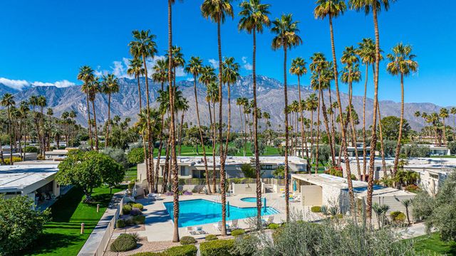 97 Westlake Circle, Palm Springs, CA 92264