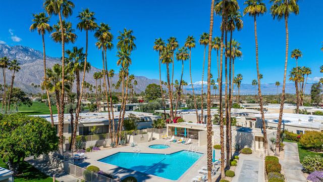 97 Westlake Circle, Palm Springs, CA 92264