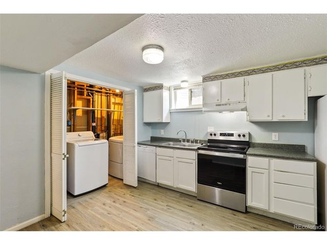 9457 W 56th Pl, Arvada, CO 80002