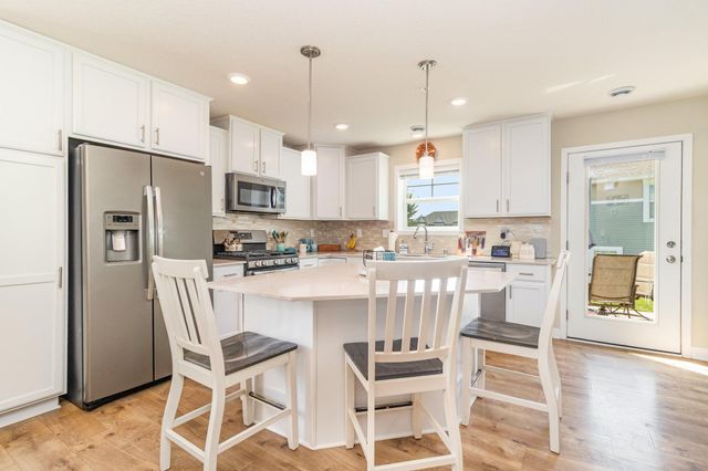 13958 Lupine Trail NE, Prior Lake, MN 55372