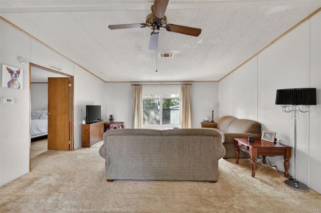 904 MAPLEWOOD STREET, Tavares, FL 32778