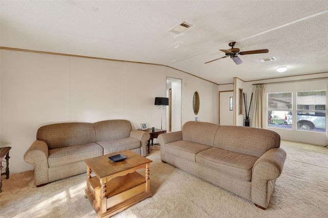 904 MAPLEWOOD STREET, Tavares, FL 32778