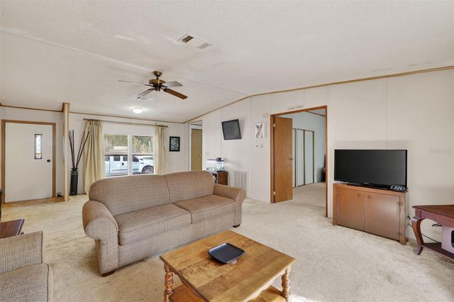 904 MAPLEWOOD STREET, Tavares, FL 32778